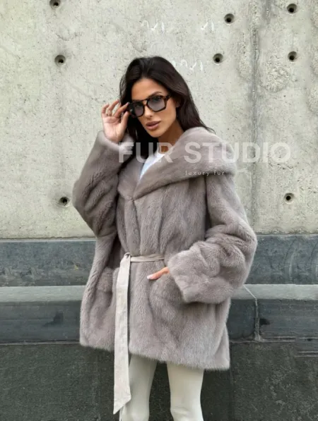 Шуба Oversize из меха цельной норки с капюшоном - фото 4