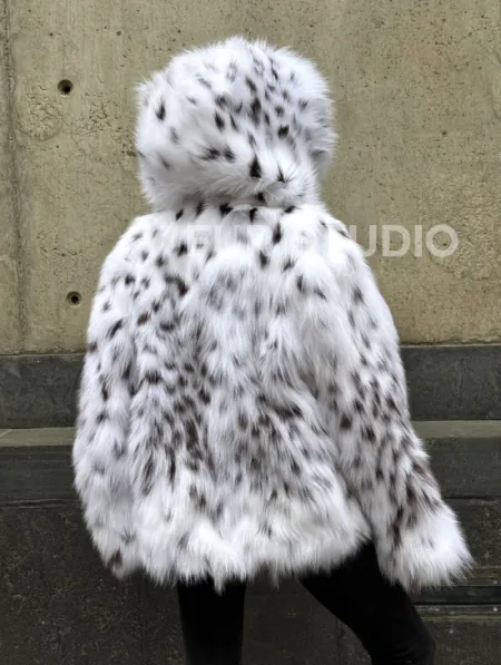 Полушубок из лисы под рысь с капюшоном - фото 6