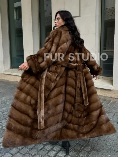 Норковая шуба в цвете соболь с английским воротником - фото 0