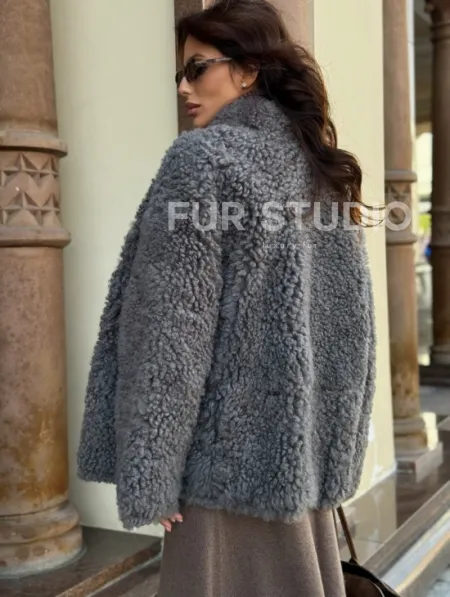 Дубленка серого цвета - двухсторонняя - фото 3
