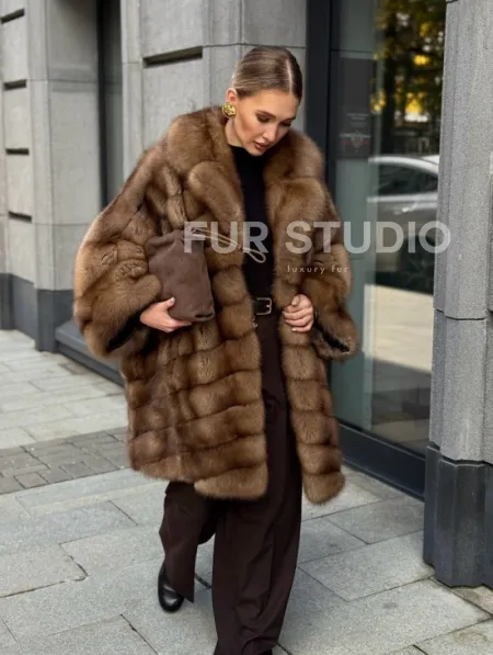 Шуба из куницы оверсайз - фото 12