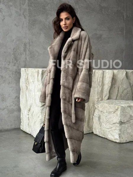 Удлинённая норковая шуба с поясом - фото 0