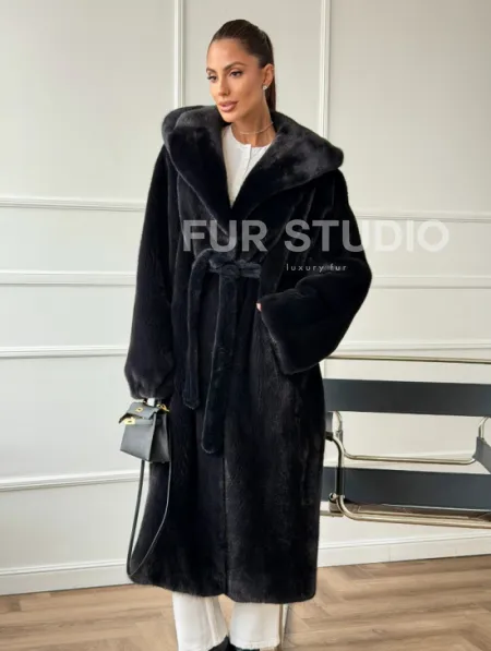 Шуба из норки BLACKGLAMA  с капюшоном в роспуск - фото 7