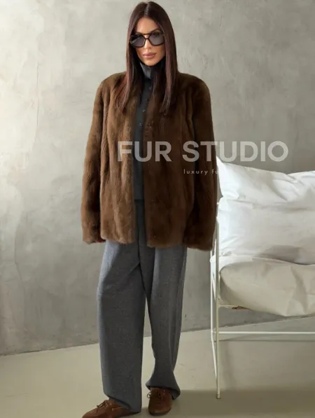 Шуба женская из меха норки - фото 4