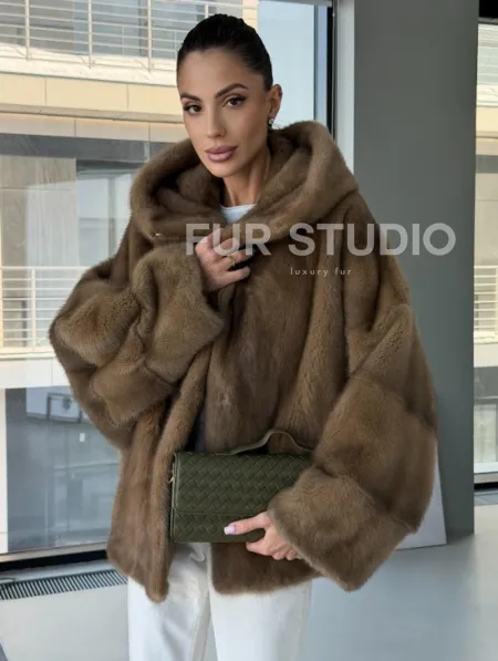 Женский норковый полушубок с капюшоном - фото 0