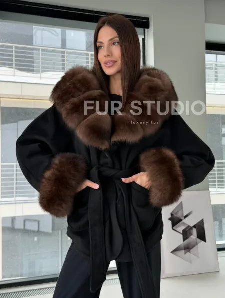 Пальто с капюшоном из финского песца - фото 11