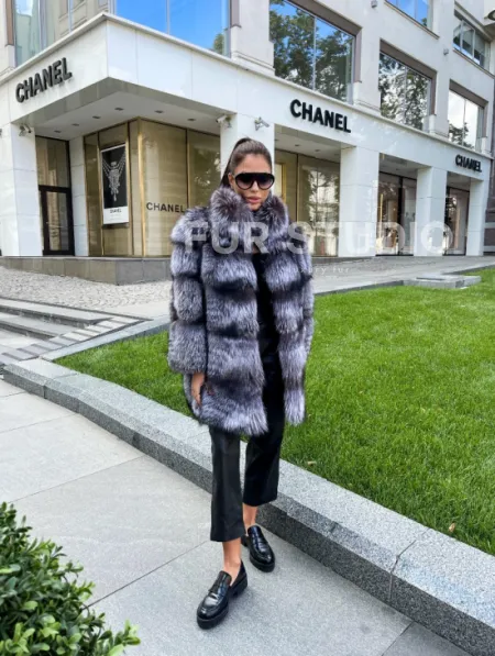 Шуба из меха чернобурой лисы - фото 4