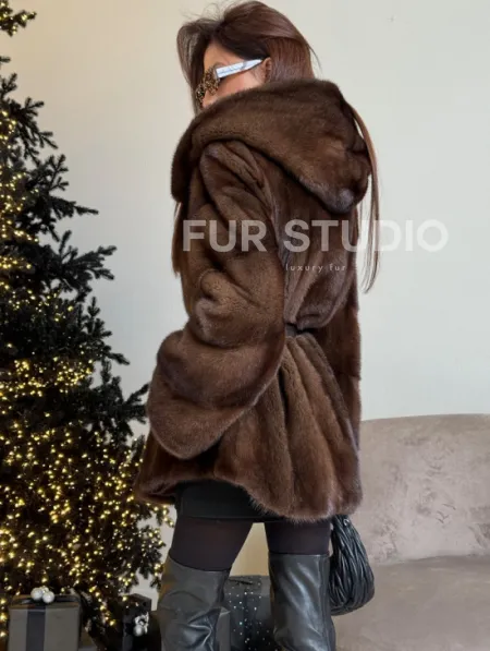 Норковый жакет с капюшоном, роспуск в цвете орех - фото 1