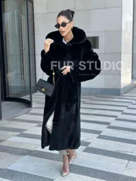 Шуба норка BLACKGLAMA с капюшоном - фото 4