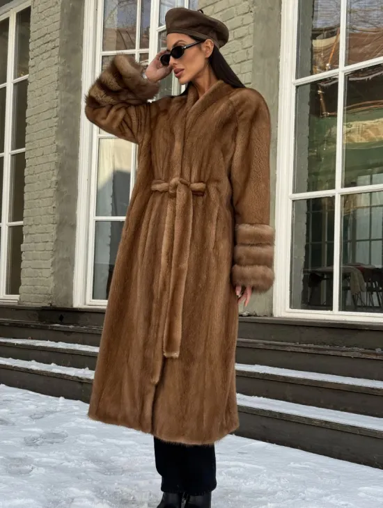 Шуба норковая кимоно VINTAGE GOLD рукава с отделкой из меха куницы - фото 5