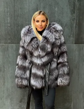 Шуба натуральная из чернобурки с капюшоном - фото 16