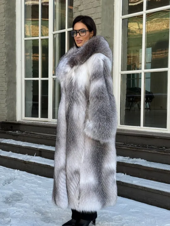 Длинная шуба из меха Arctic Fox с капюшоном, росшив - серая - фото 8