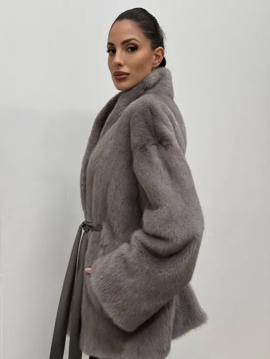 Норковый полушубок кимоно с V-образным воротником в сером цвете - фото 5