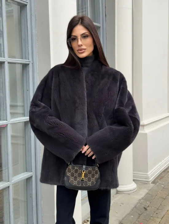 Графитовый норковый жакет с V-образным воротником - фото 10
