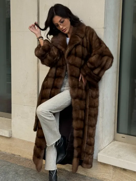 Норковая шуба в цвете соболь с английским воротником - фото 8