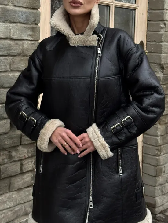 Удлиненная дубленка на белой овчине - фото 2