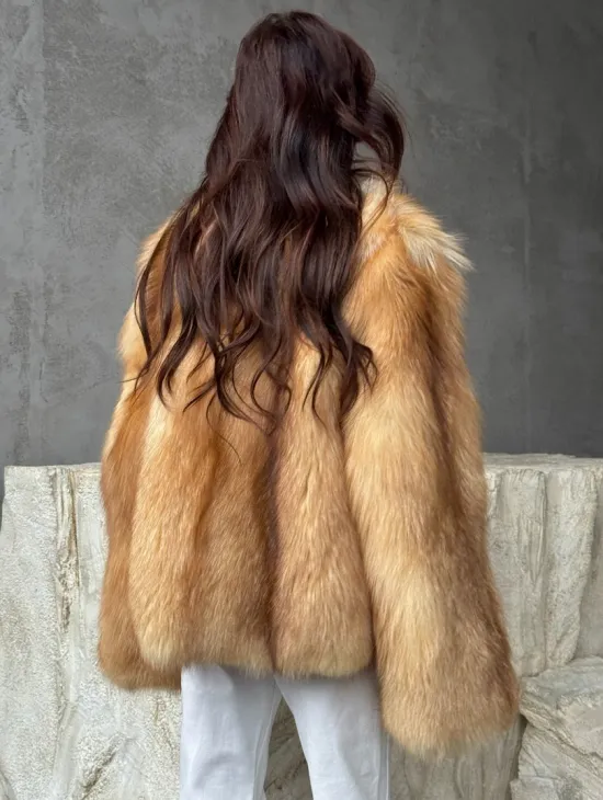 Шуба из натурального лисьего меха - фото 3
