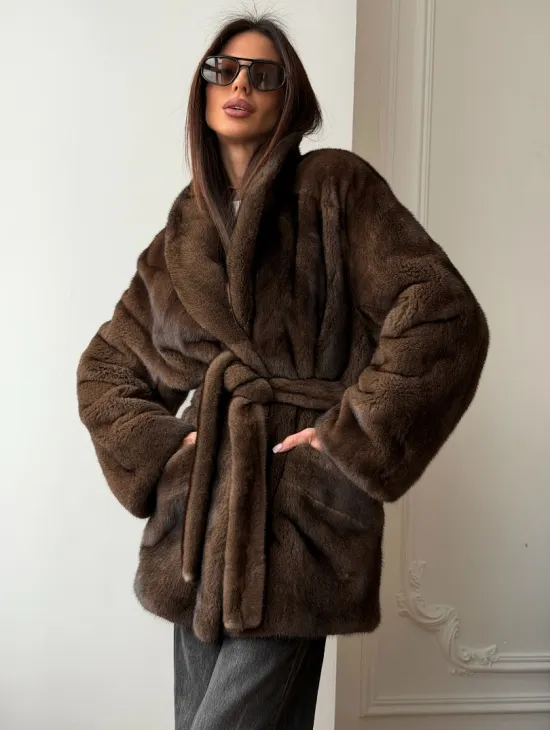 Коричневая норковая шуба под пояс - воротник шаль - фото 0