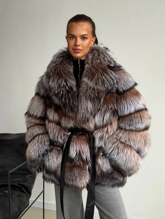 Шуба из меха лисы блюфрост - фото 0