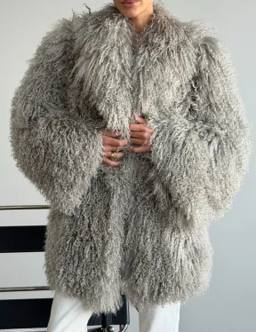 Серая шуба из ламы - фото 2