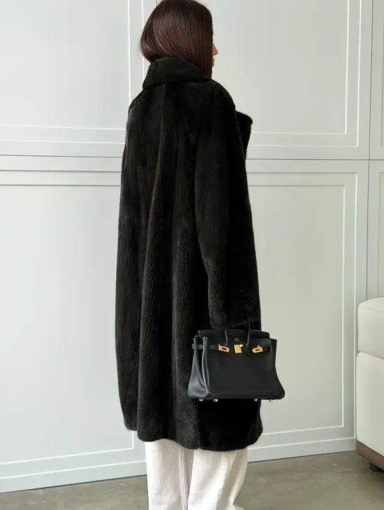 Темная норковая шуба в росшив - английский воротник 