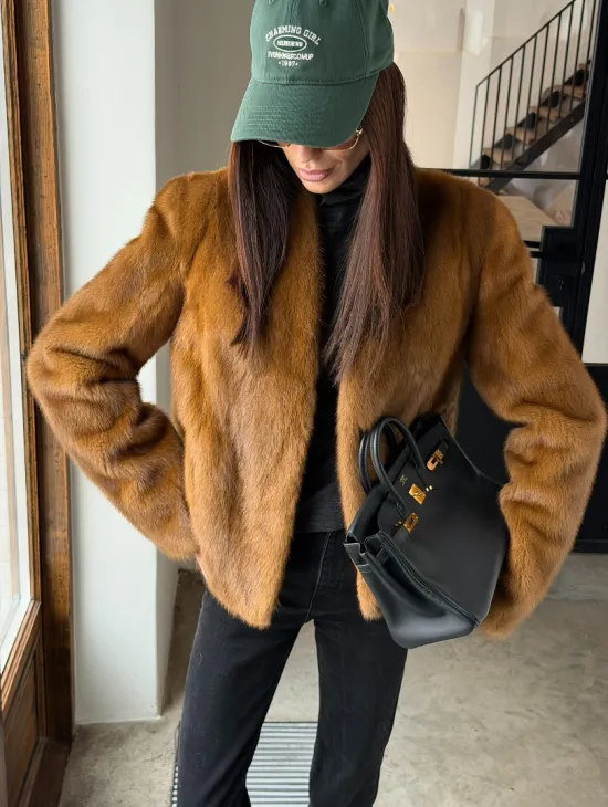 Меховой жакет из золотой норки - фото 5