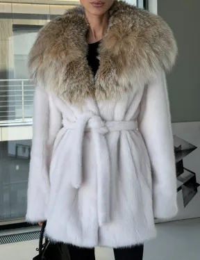 Белая шуба с капюшоном из рыси - фото 3