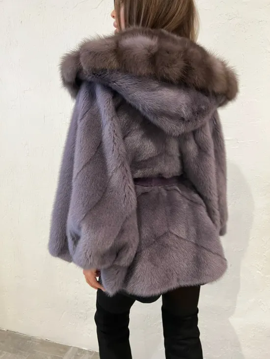 Шуба норковая - пончо с капюшоном куница цвет лаванда - фото 7