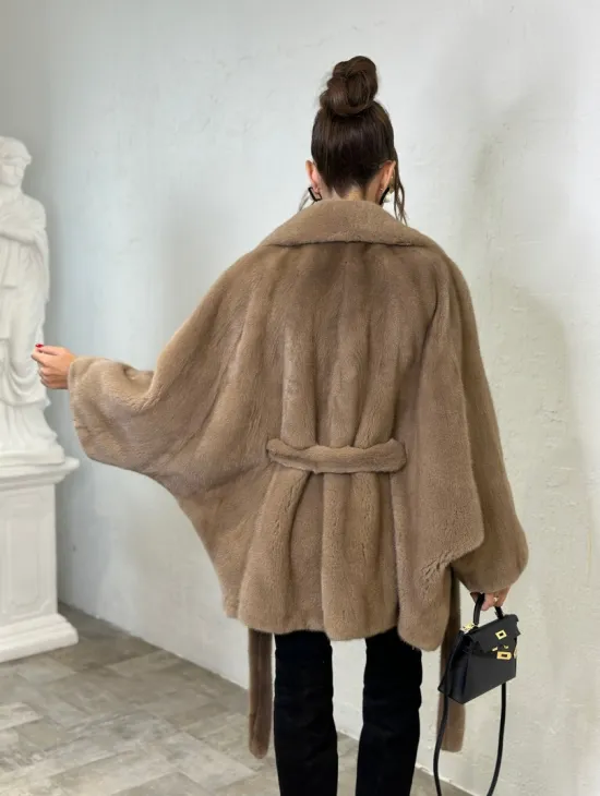 Шуба летучая мышь мех VELVET английский воротник - цвет палевый - фото 6