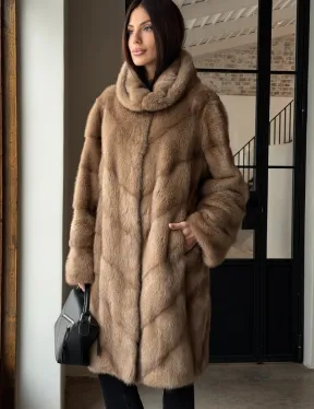 Норковая шуба с капюшоном - цвет пастель - фото 6